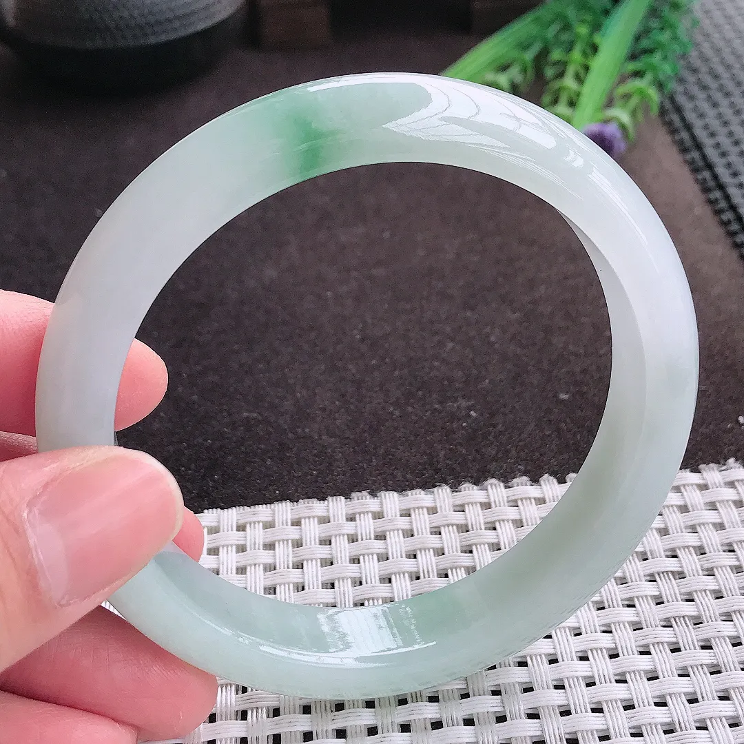 实拍A货翡翠63/12.6/8.6大圈口老坑冰胶水灵飘花手镯宽边翡翠玉镯女款
