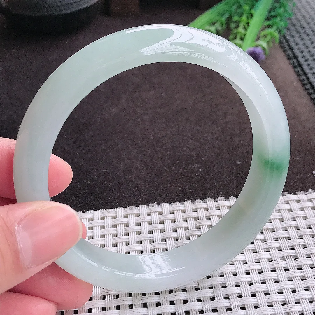 实拍A货翡翠63/12.6/8.6大圈口老坑冰胶水灵飘花手镯宽边翡翠玉镯女款