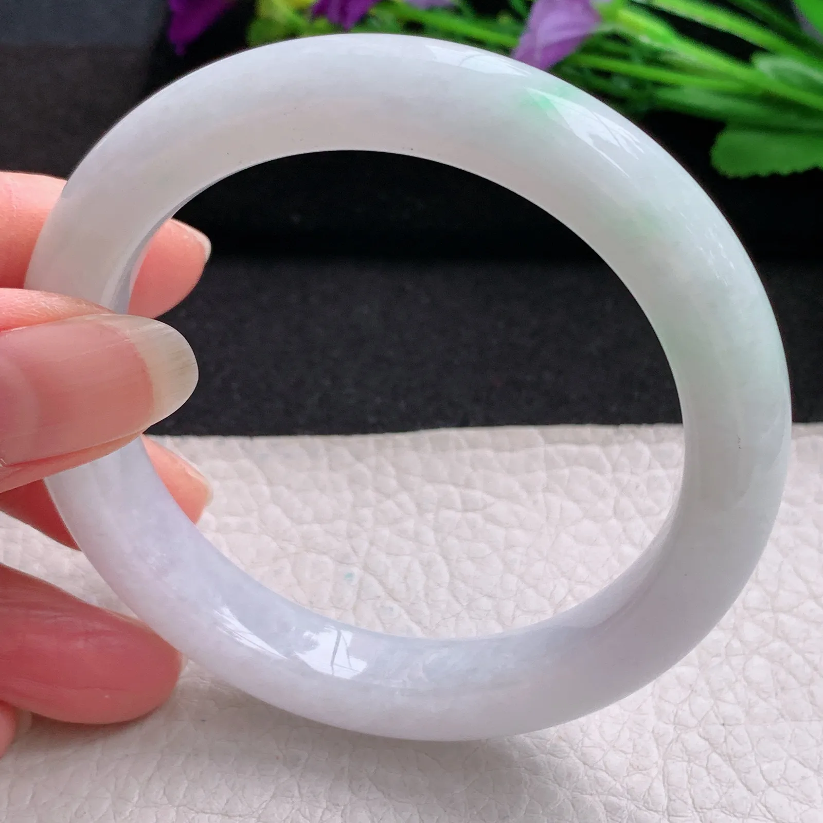 yh实拍57.5*10.5*9.5平安镯 缅甸翡翠精美白底青水润宽边玉手镯 玉手环