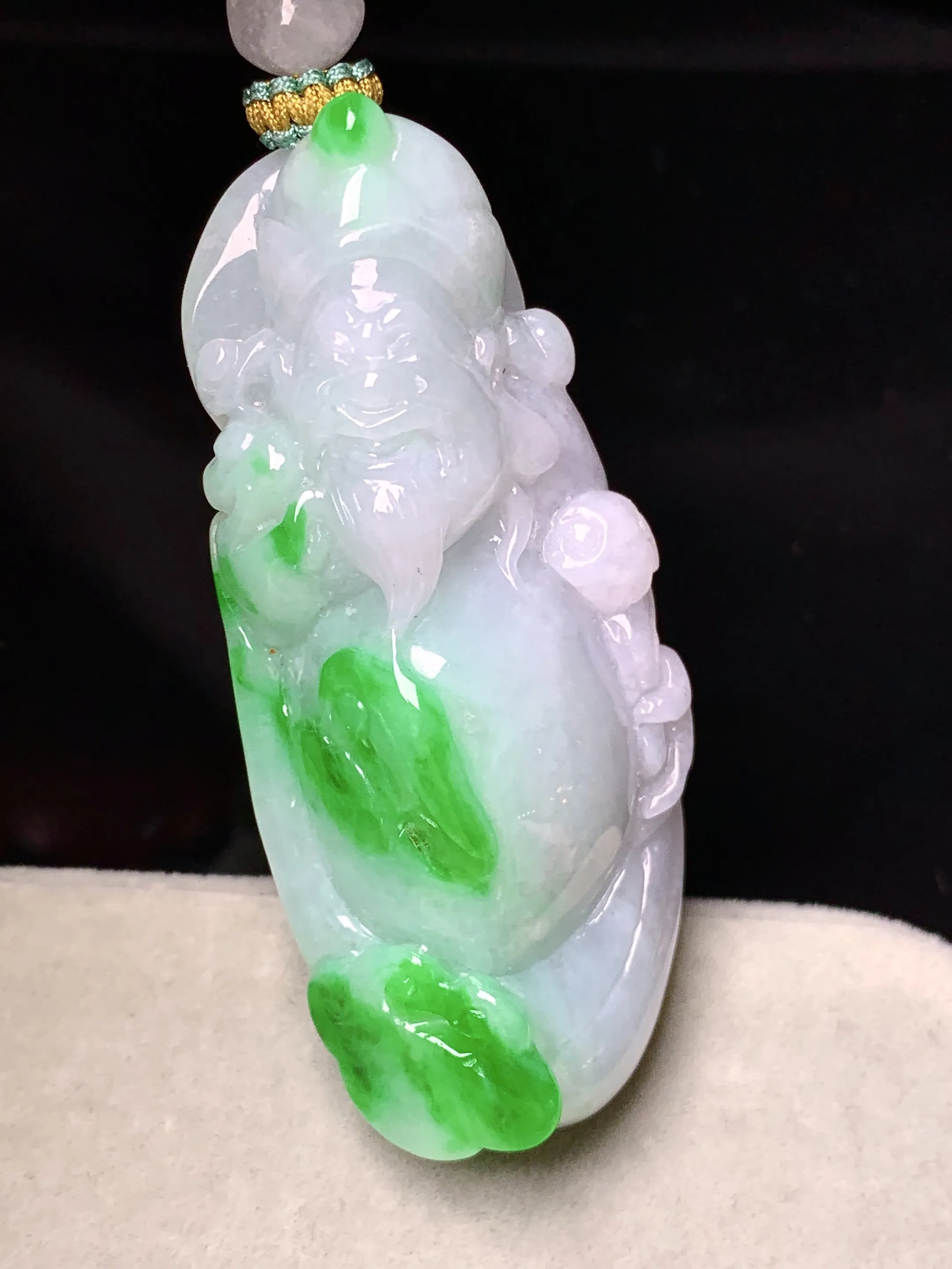 飘绿财神爷吊坠 玉质细腻 色泽清新艳丽 整体尺寸51.5*22.6*12.5