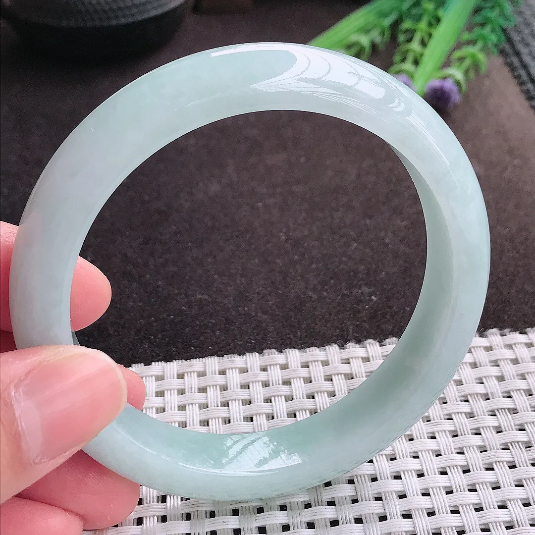 实拍A货翡翠60.5/12.6/8.5老坑冰润天空蓝手镯宽边翡翠玉镯女款