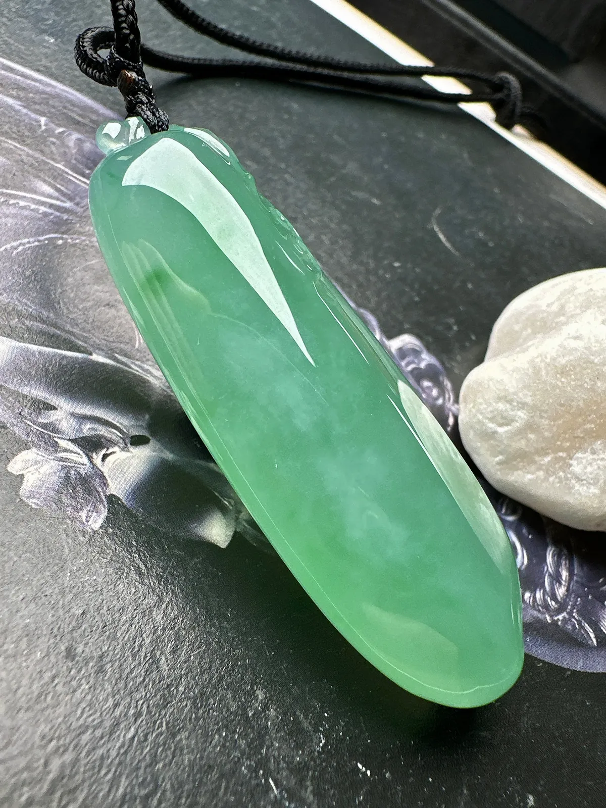 【冰种满绿大福瓜】质地冰润细腻，种老起光，收藏品质