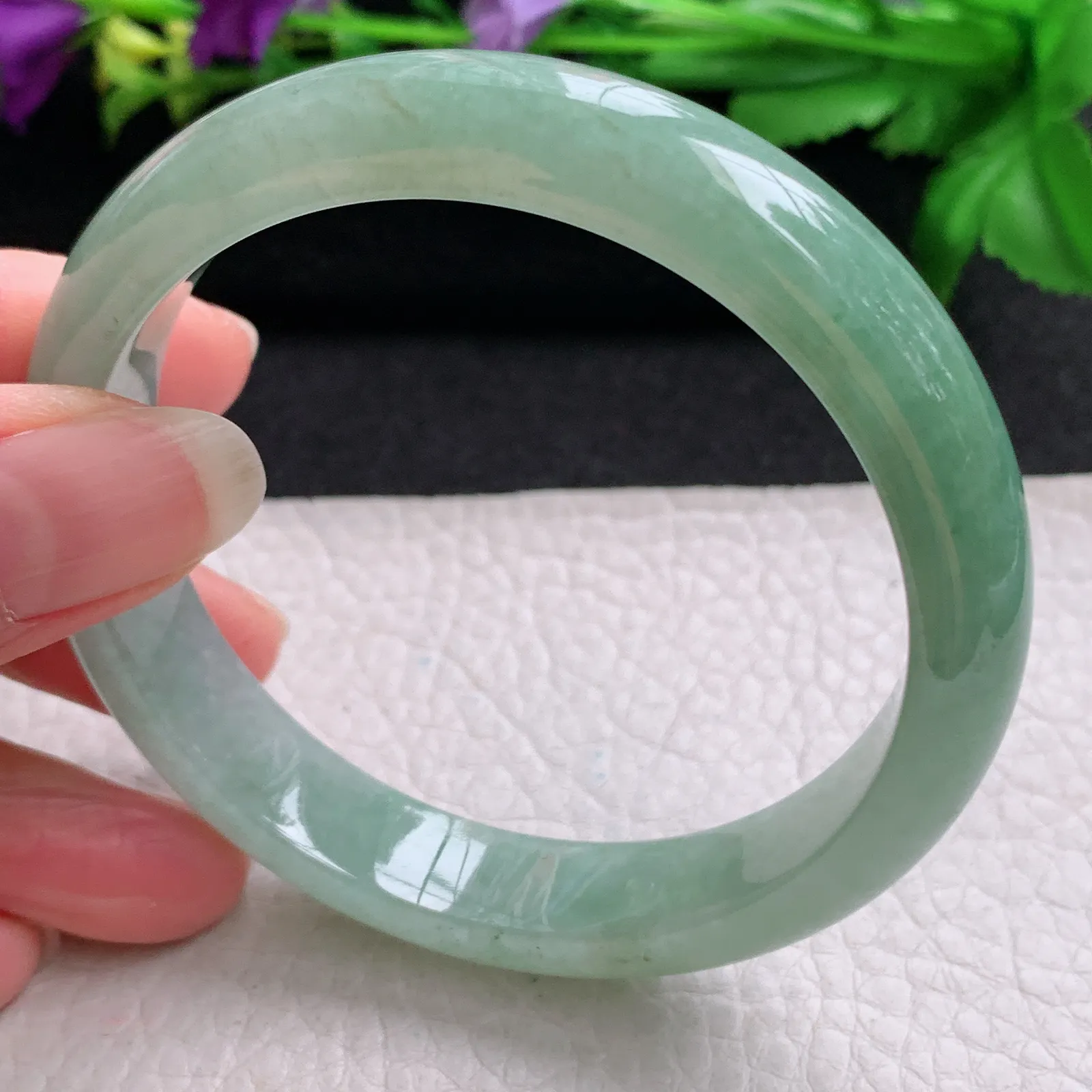 nr大圈口60*12.3*7.8平安镯 缅甸翡翠精美油绿胶感？宽边玉手镯 玉手环