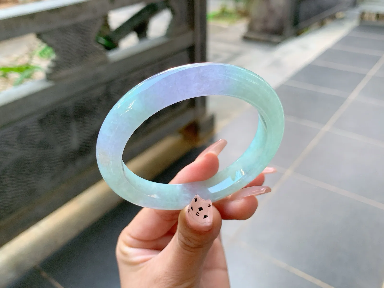 ｜57圈口
冰春彩，颜色鲜艳明亮，仿佛把春天带上手上一样