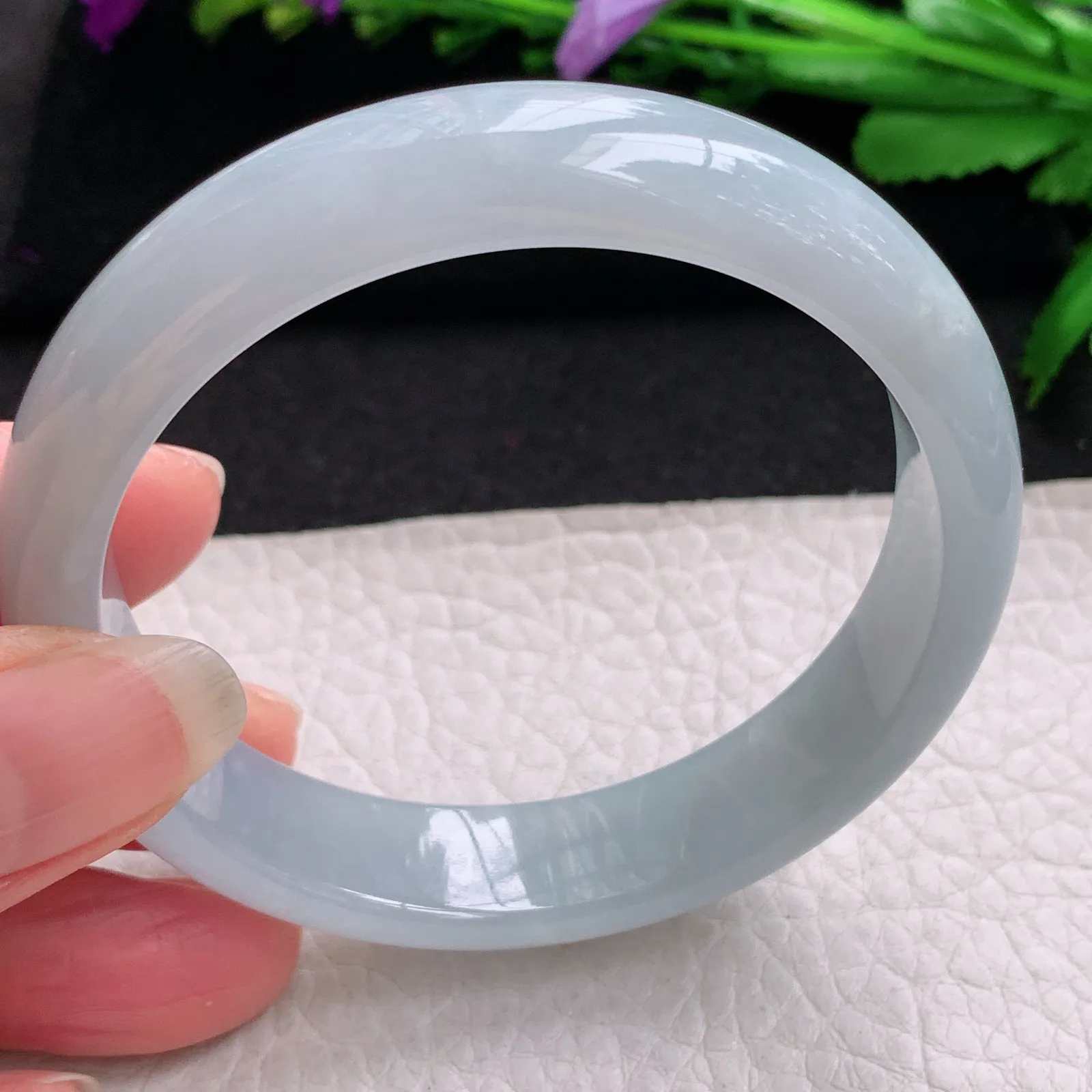 ee实拍56*13*7平安镯 缅甸翡翠精美淡蓝韵宽边玉手镯 玉手环