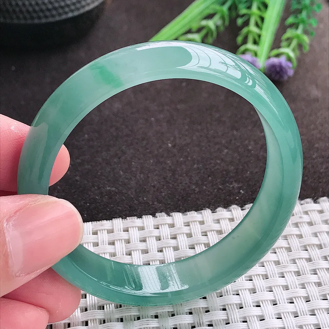 实拍A货翡翠52/12.7/6.4老坑冰胶果冻冰纯天空蓝韵手镯宽边翡翠玉镯女款