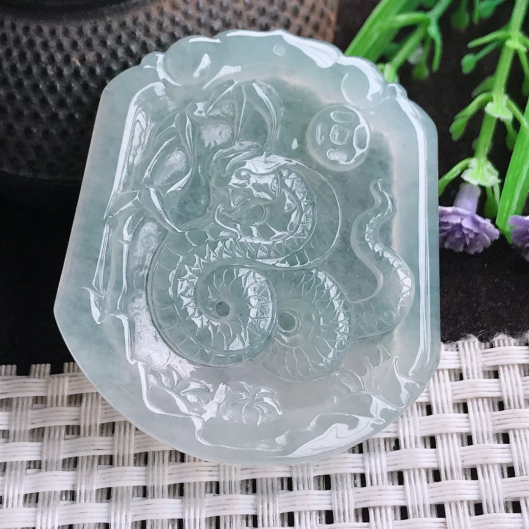 实拍A货翡翠50.3/44.3/5老坑冰透果冻胶冰晴绿生肖蛇牌吊坠翡翠挂件