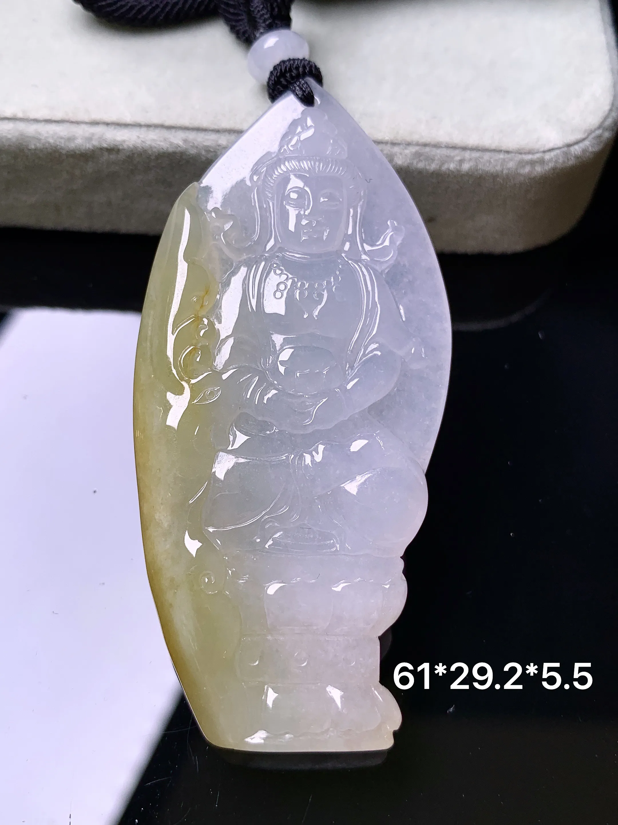 飘黄翡度母观音菩萨吊坠 玉质细腻 色泽清新艳丽 整体尺寸61*29.2*5.5