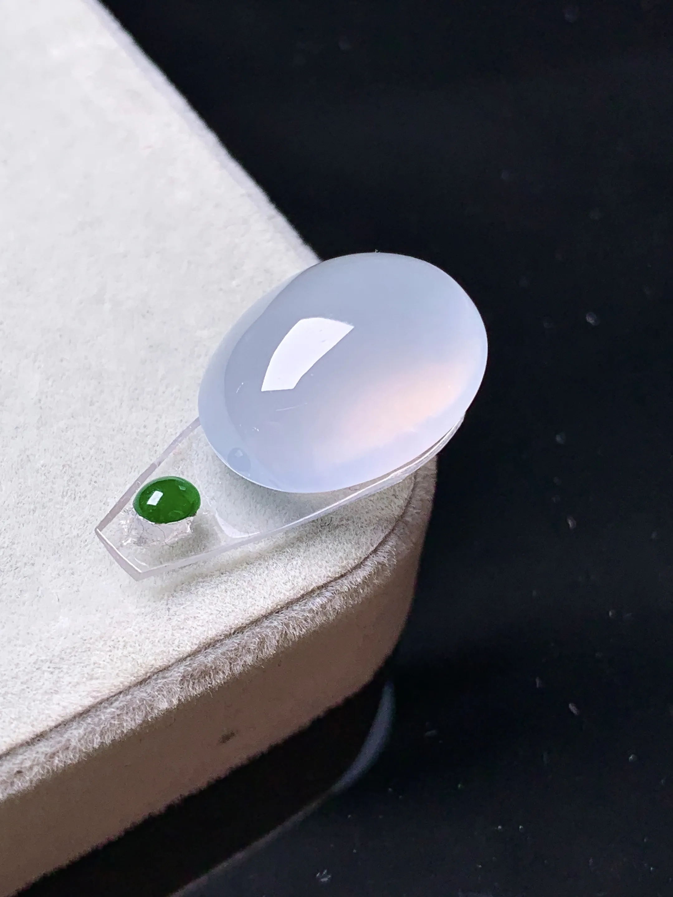 镶嵌款 冰种蛋面吊坠 玉质细腻 色泽清新艳丽 整体尺寸17.2*14*8