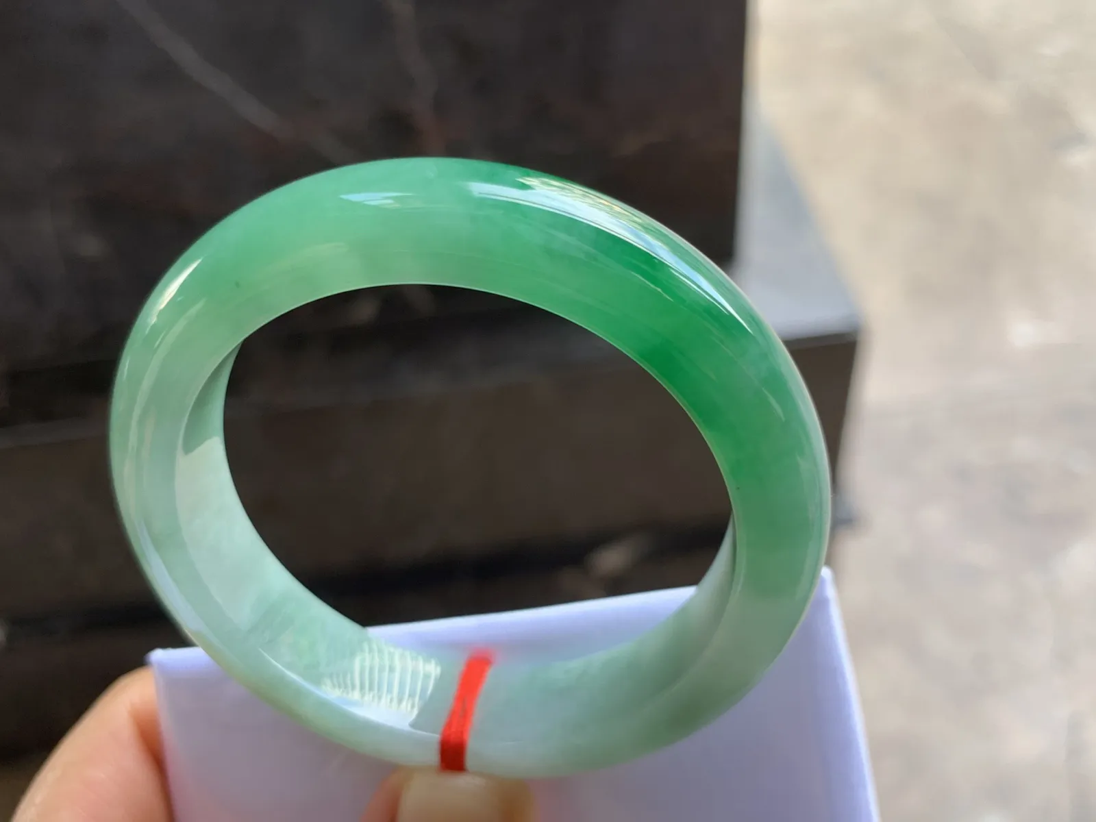 51-12.3-8.5mm
带色手镯 底子细腻 感受漂亮 小手福利 推荐