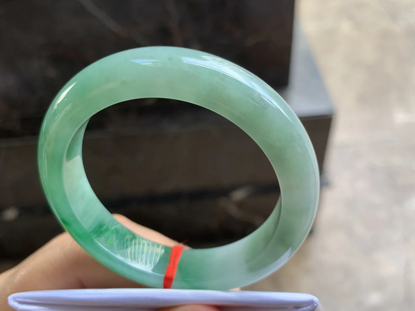 51-12.3-8.5mm
带色手镯 底子细腻 感受漂亮 小手福利 推荐