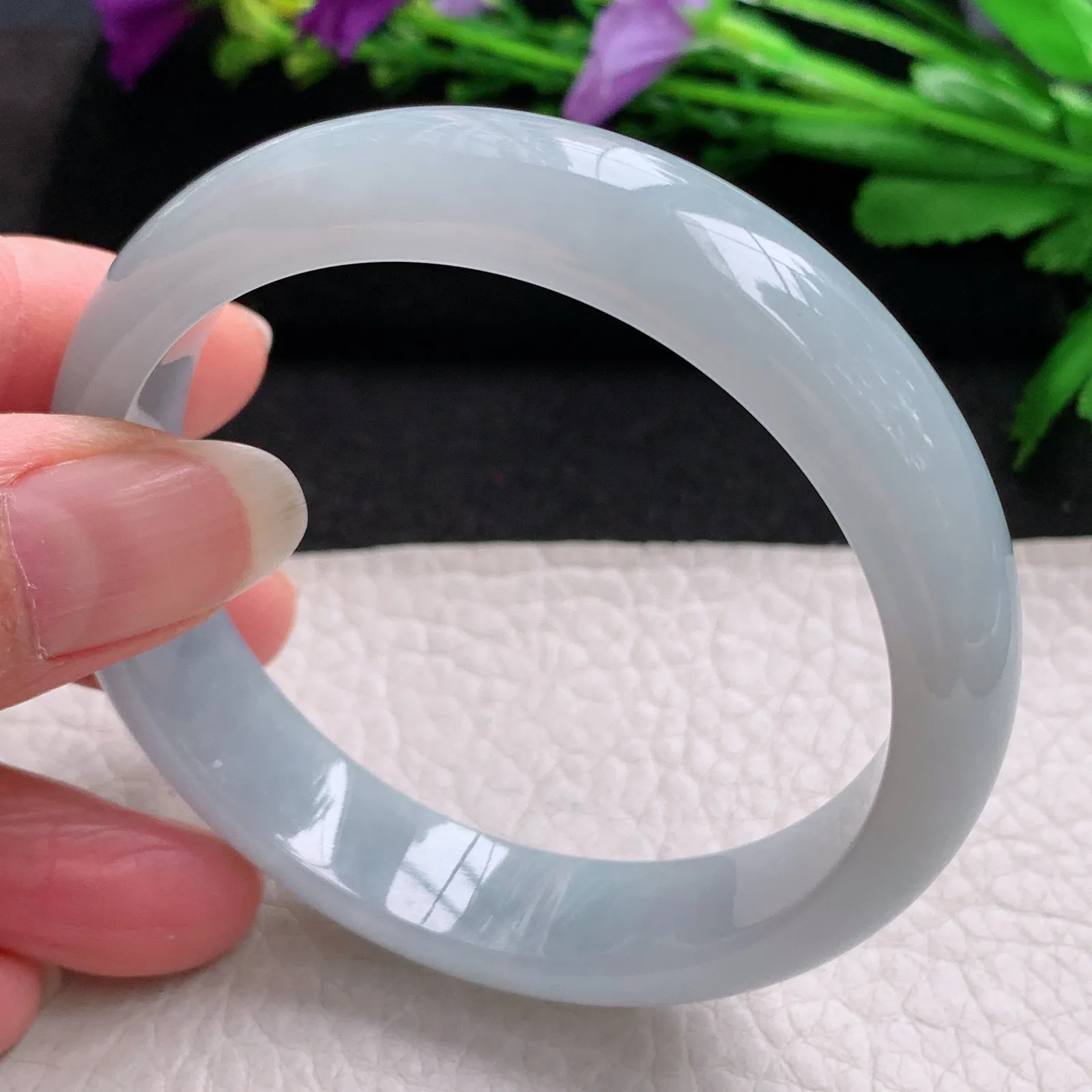 ee实拍56*13*7平安镯 缅甸翡翠精美淡蓝韵宽边玉手镯 玉手环