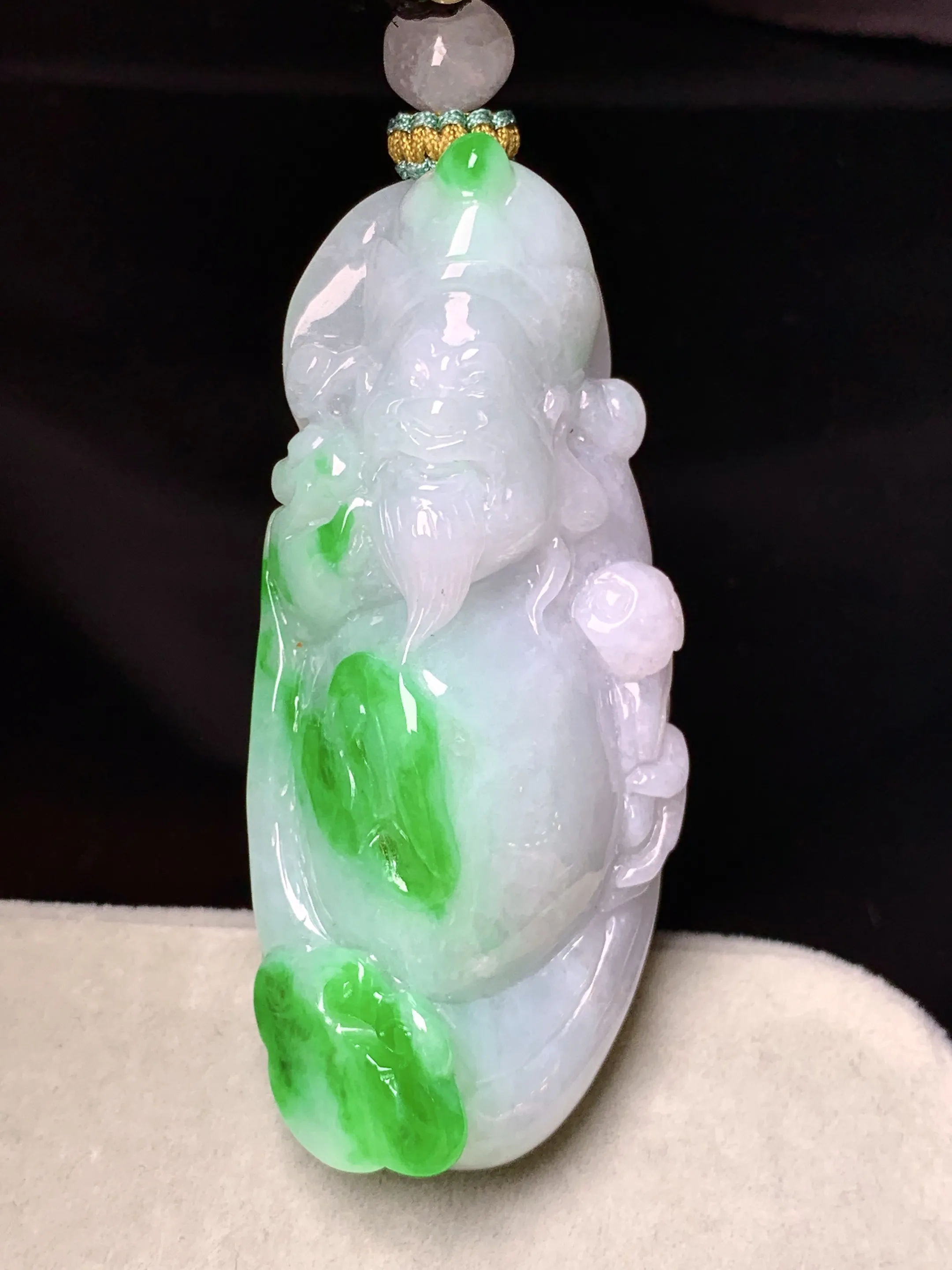 飘绿财神爷吊坠 玉质细腻 色泽清新艳丽 整体尺寸51.5*22.6*12.5