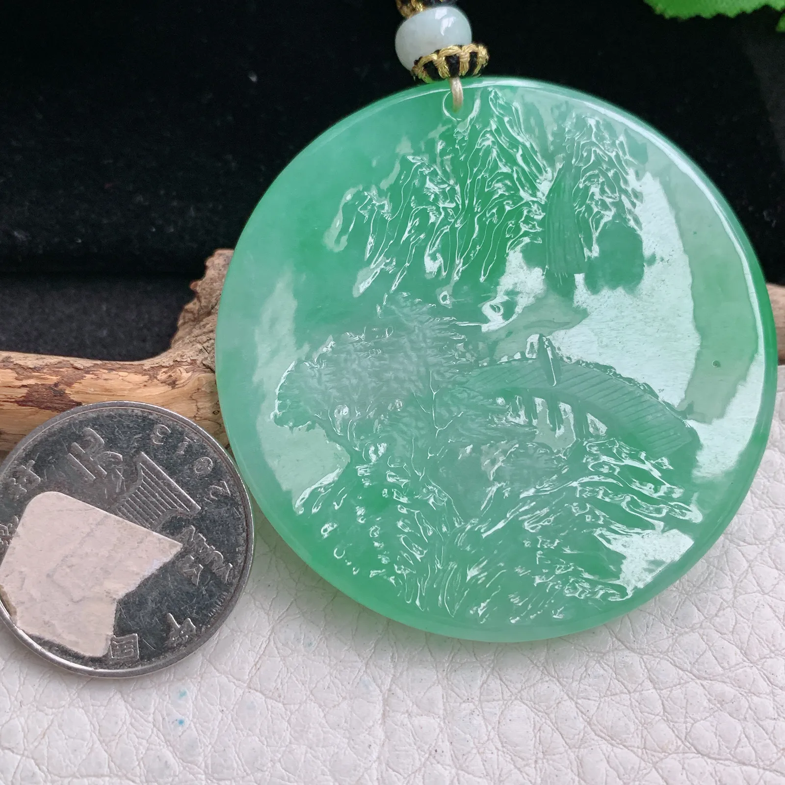 yl实拍53.3*5.3缅甸翡翠精雕阳绿山水 大好河山圆牌玉吊坠 玉挂坠