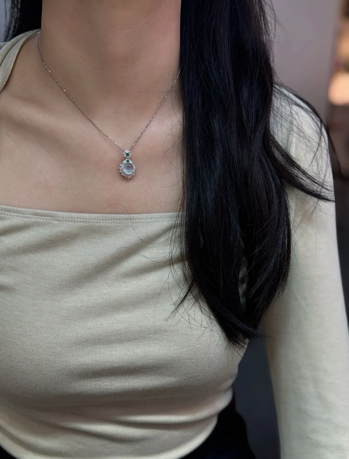 冰晴 起光 蛋面吊坠
18k金镶嵌