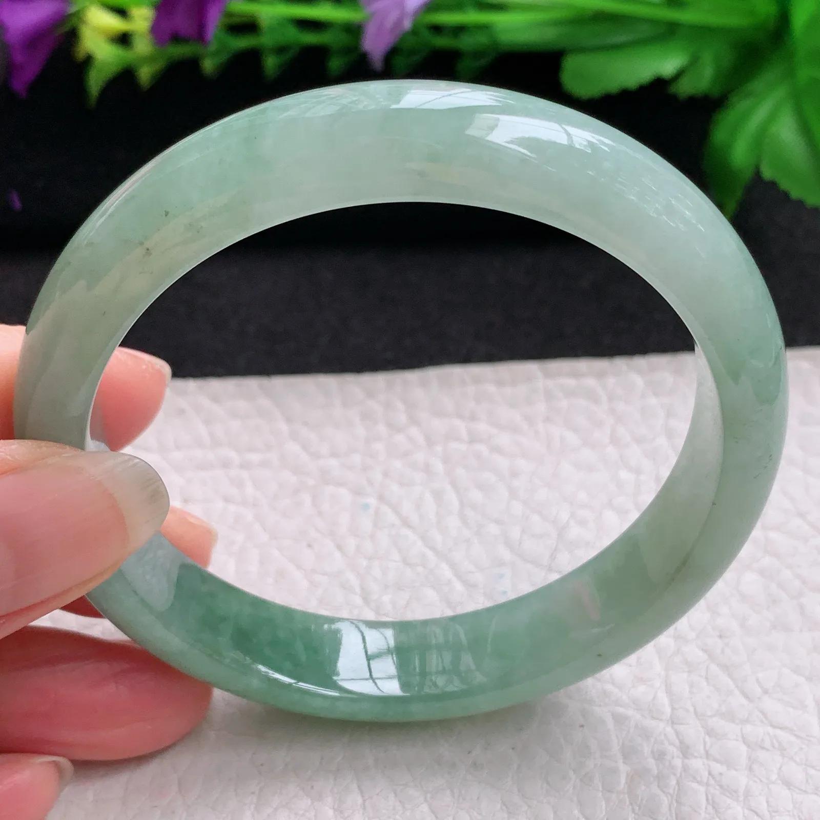 nr大圈口60*12.3*7.8平安镯 缅甸翡翠精美油绿胶感？宽边玉手镯 玉手环