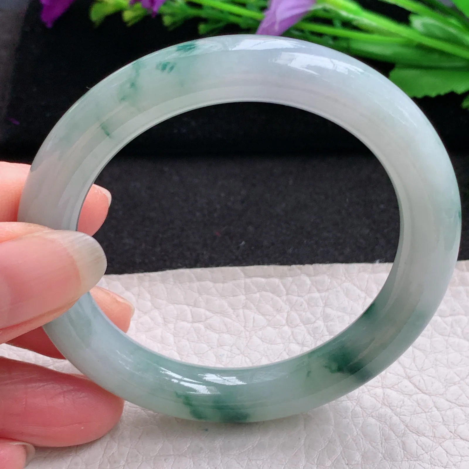 ee实拍53*10*9美人镯 缅甸翡翠精美飘花灵动圆条玉手镯 美人镯