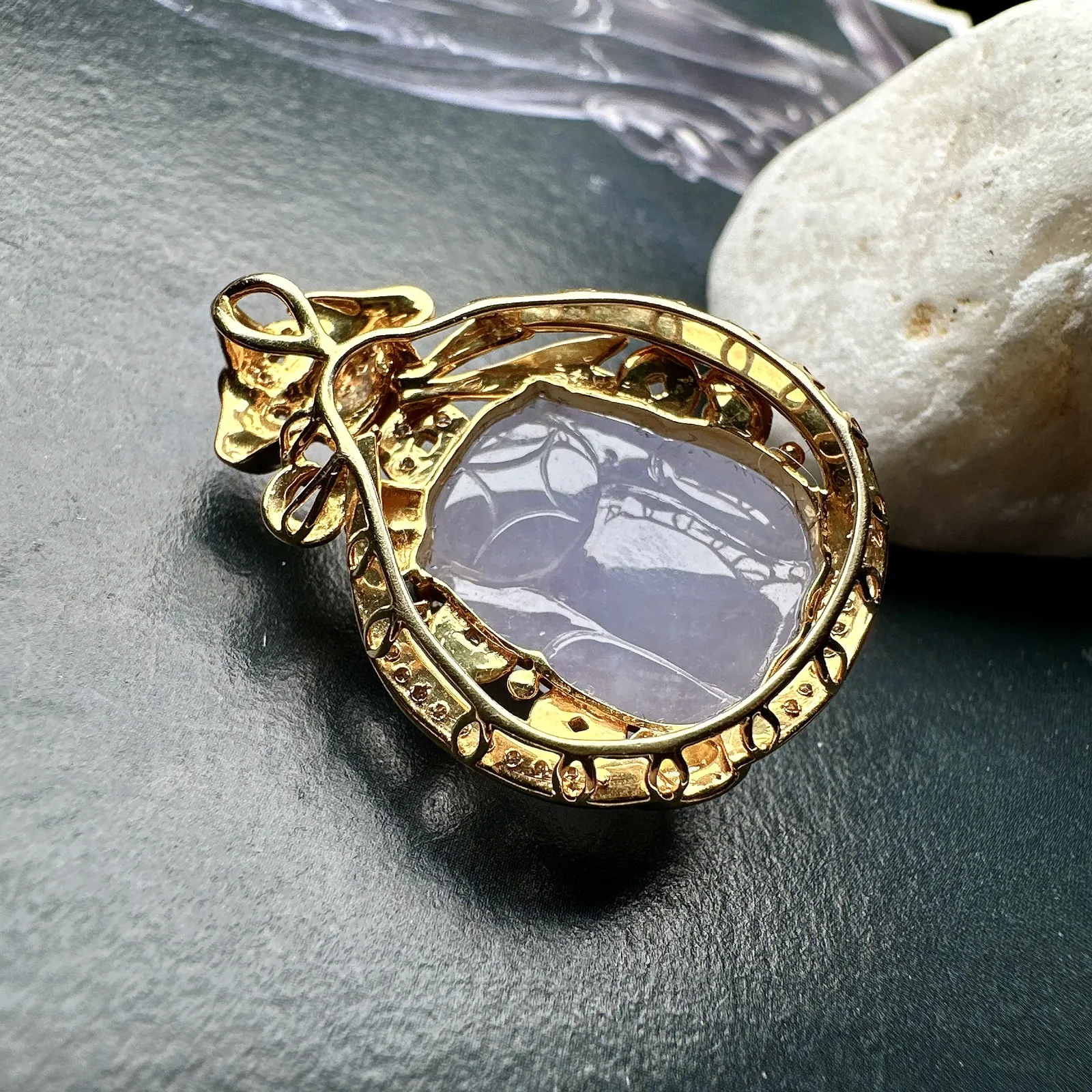 【冰种紫貔貅吊坠】质地细腻，光泽度不错，招财神兽，18k金钻镶嵌，裸石尺寸17.6*13.3*8.2毫米