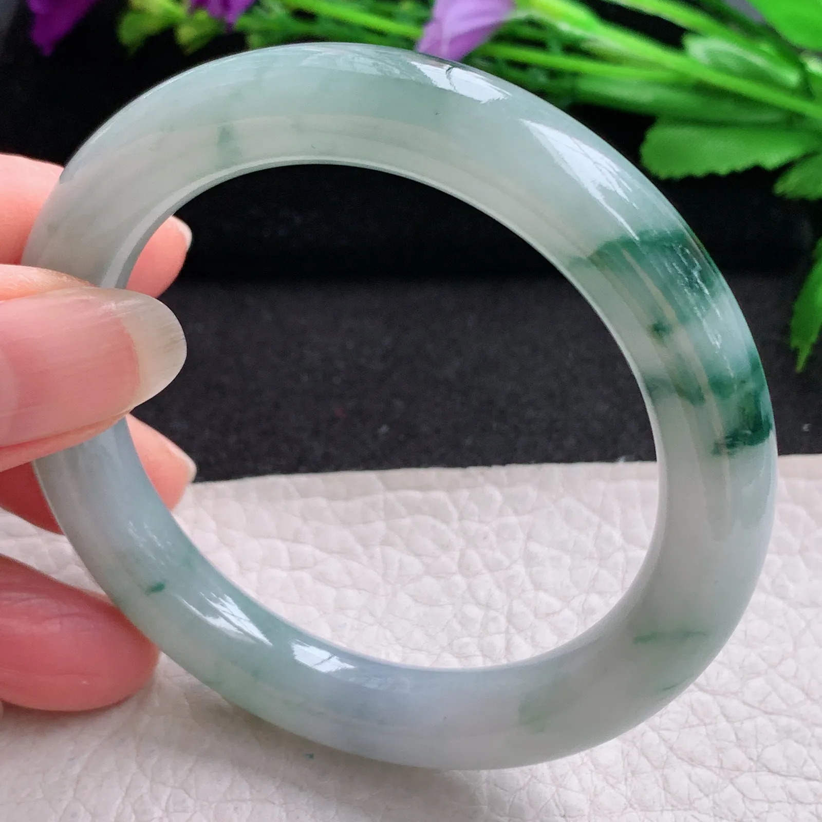 ee实拍53*10*9美人镯 缅甸翡翠精美飘花灵动圆条玉手镯 美人镯