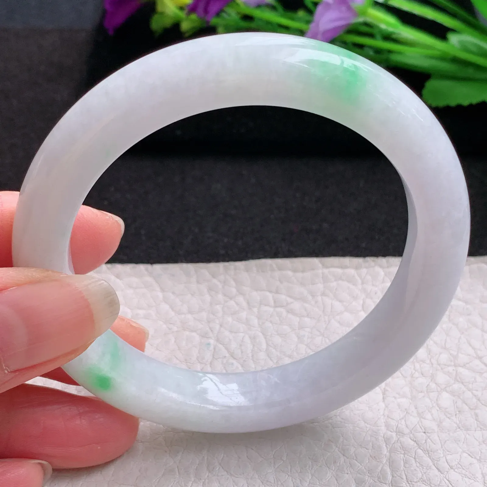 yh实拍57.5*10.5*9.5平安镯 缅甸翡翠精美白底青水润宽边玉手镯 玉手环