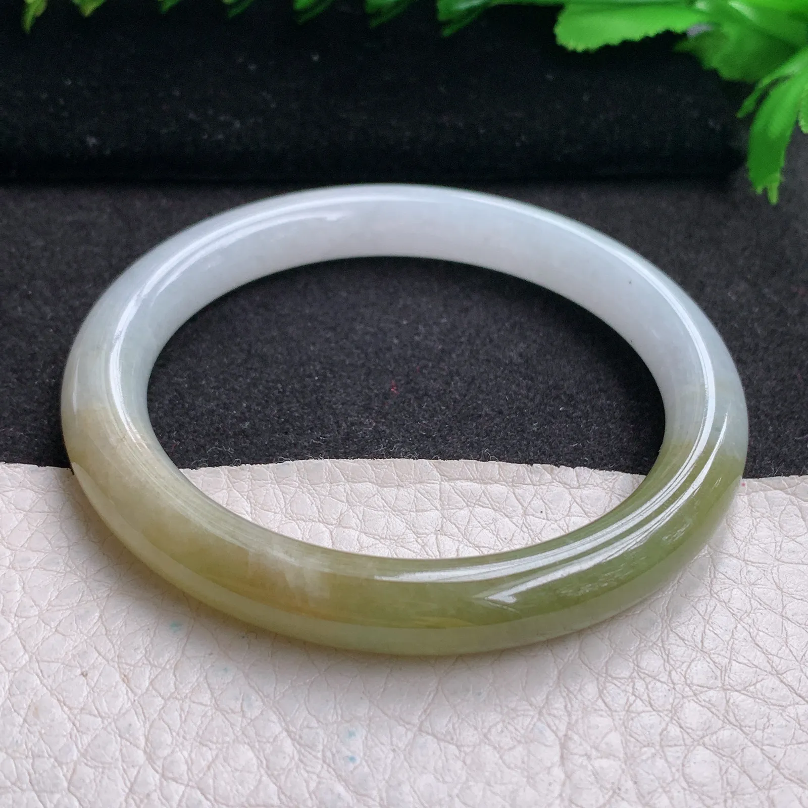 z实拍55*8.5美人镯 缅甸翡翠精美冰双彩秀气圆条玉手镯 叮当镯