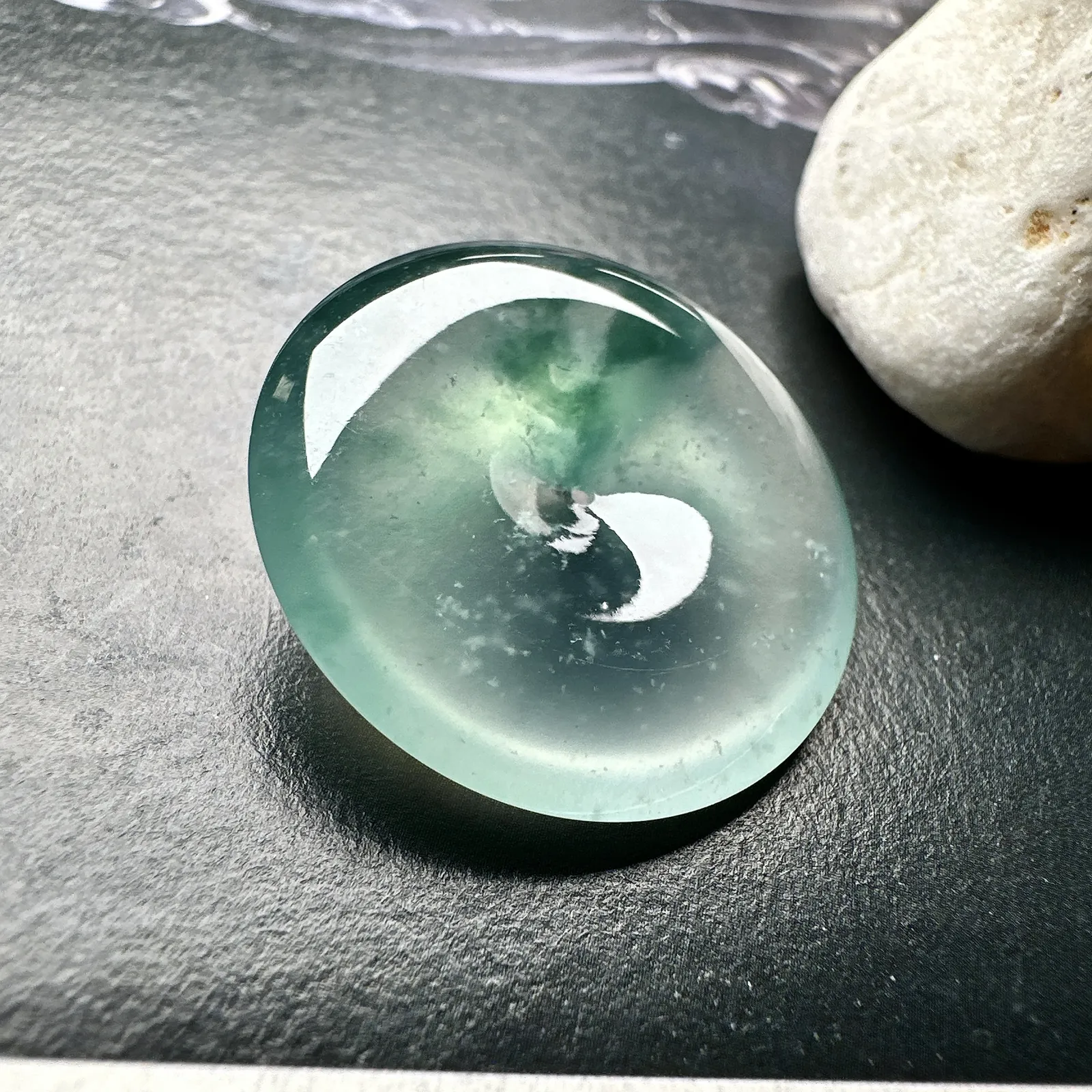 【冰种飘花平安扣】质地细腻冰润，品质很好，冰感十足，胶感明显，收藏品质