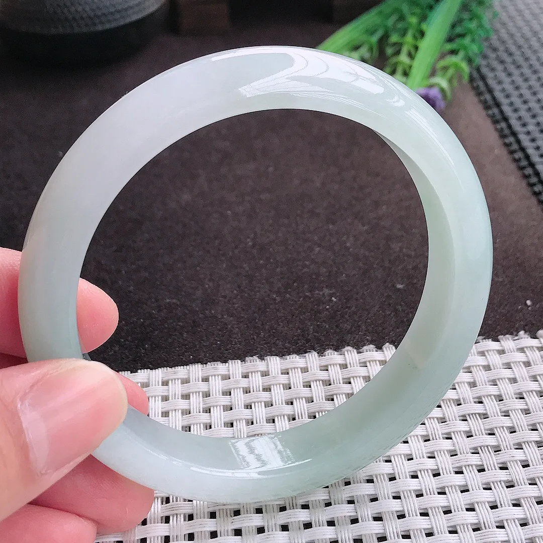实拍A货翡翠63/12.6/8.6大圈口老坑冰胶水灵飘花手镯宽边翡翠玉镯女款