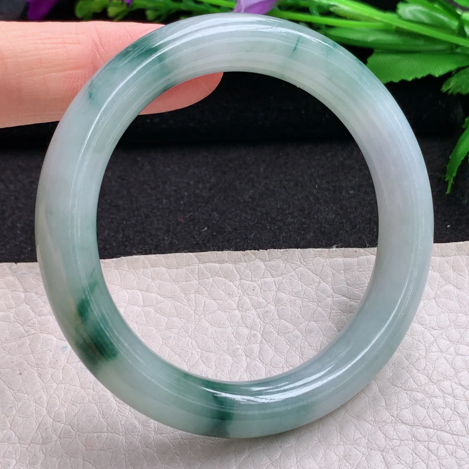 ee实拍53*10*9美人镯 缅甸翡翠精美飘花灵动圆条玉手镯 美人镯