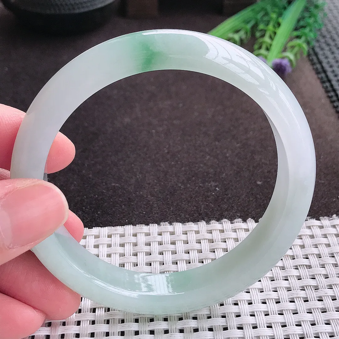 实拍A货翡翠63/12.6/8.6大圈口老坑冰胶水灵飘花手镯宽边翡翠玉镯女款