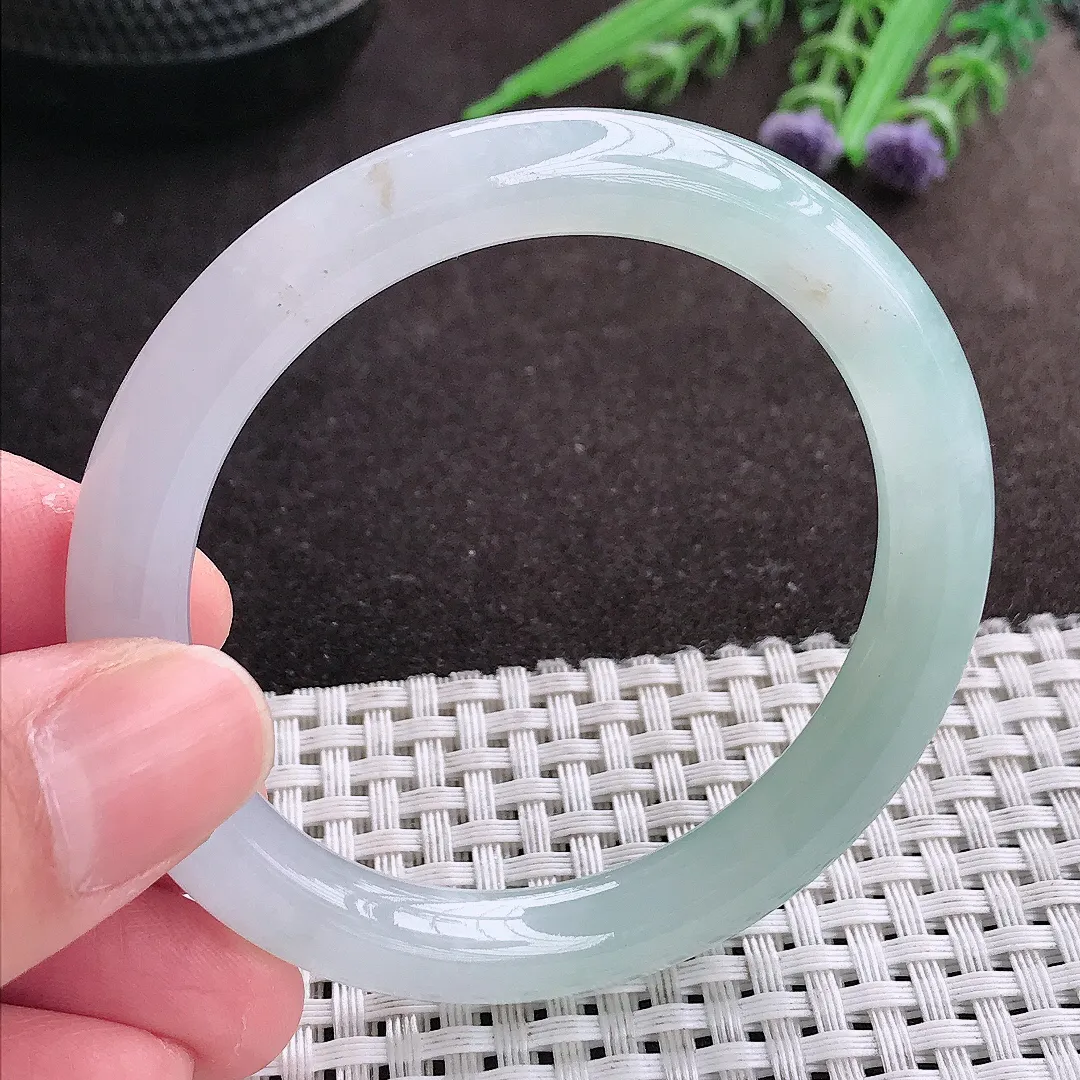 实拍A货翡翠52.5/8.3/8.6老坑冰胶水灵冰晴圆条手镯翡翠玉镯女款