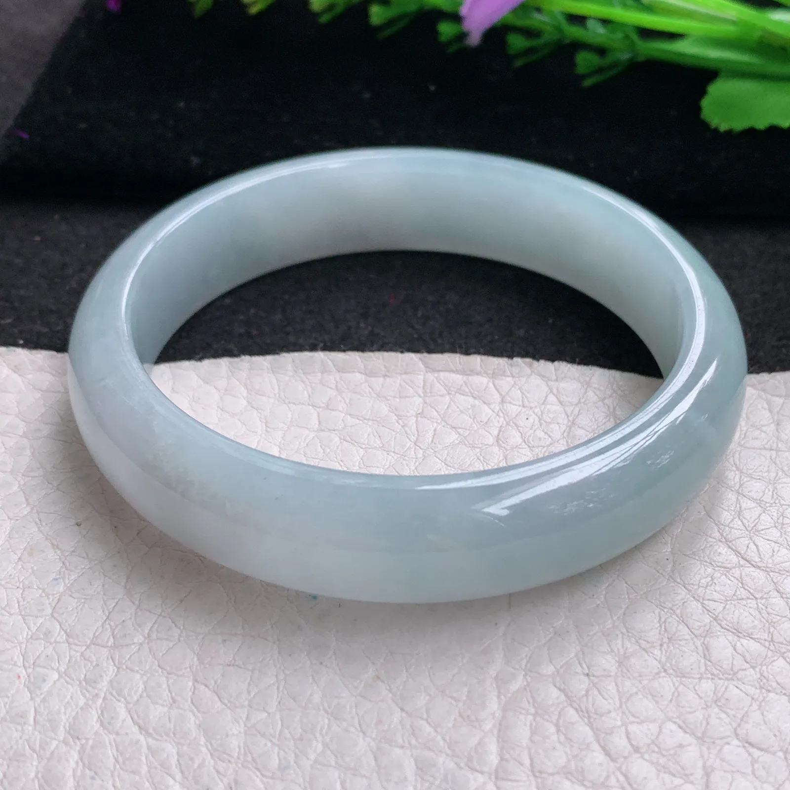 ee实拍56*13*7平安镯 缅甸翡翠精美淡蓝韵宽边玉手镯 玉手环