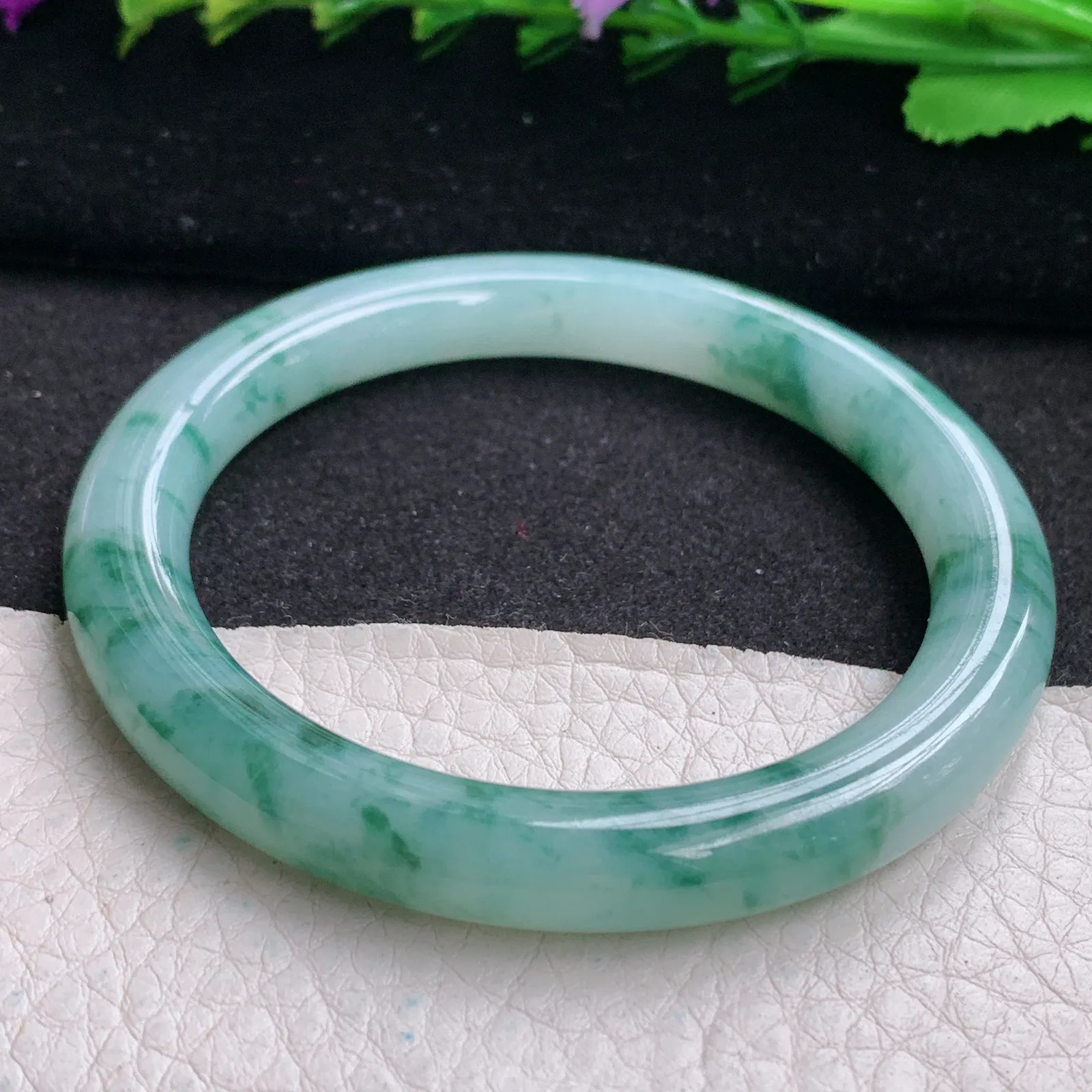 p实拍56*8.5*9美人镯 缅甸翡翠精美冰飘花圆条玉手镯 玉手环