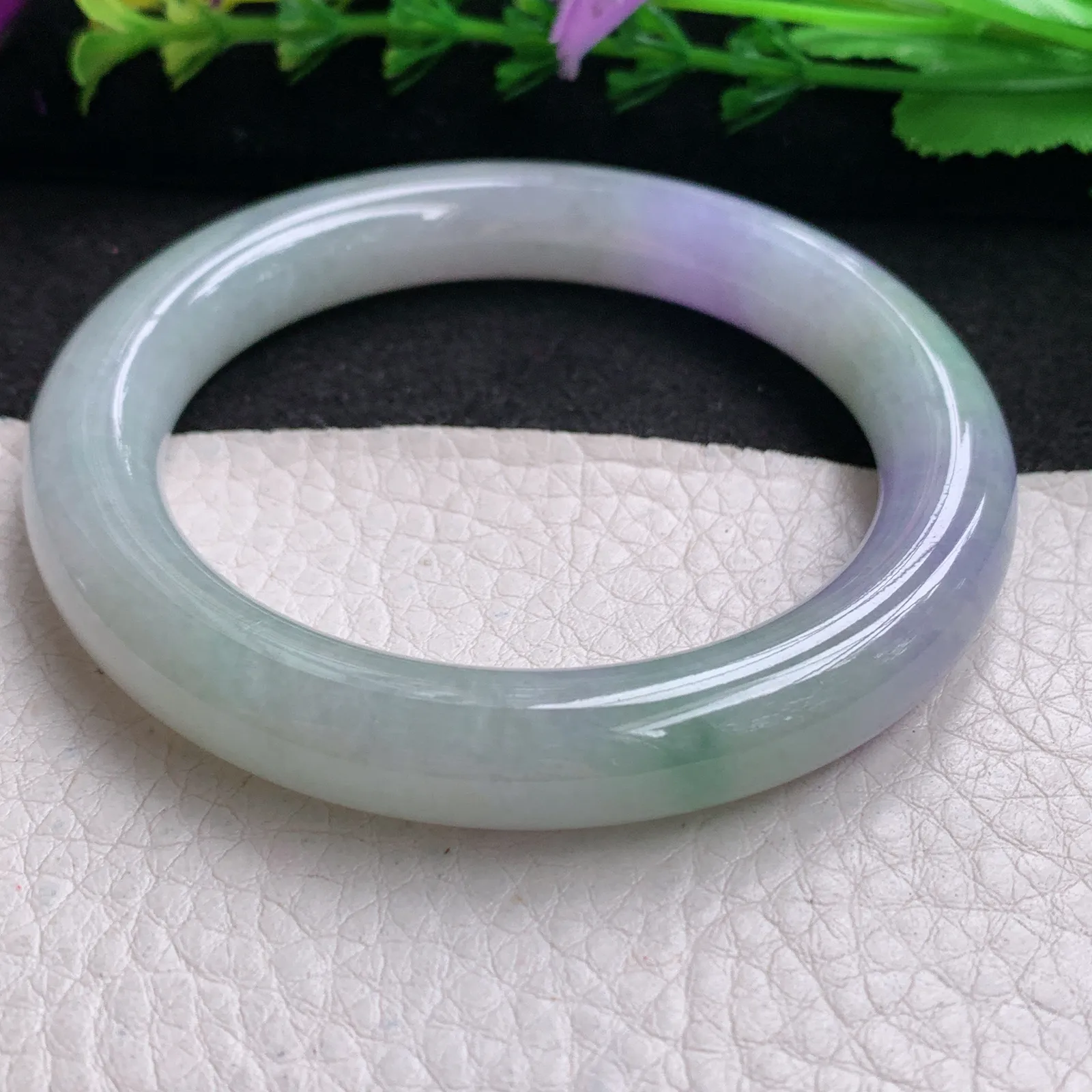 p实拍54*10美人镯 缅甸翡翠精美冰胶秀气春带彩圆条玉手镯 叮当镯