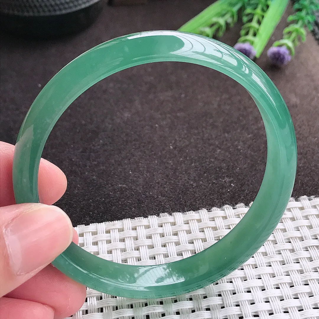 实拍A货翡翠61.5/11.8/6.2老坑冰胶果冻满色蓝韵手镯宽边翡翠玉镯女款