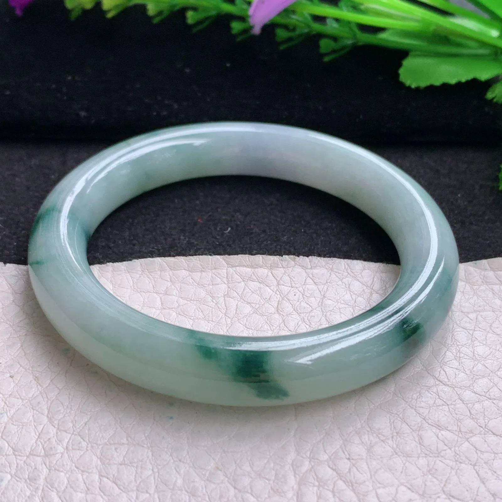 ee实拍53*10*9美人镯 缅甸翡翠精美飘花灵动圆条玉手镯 美人镯