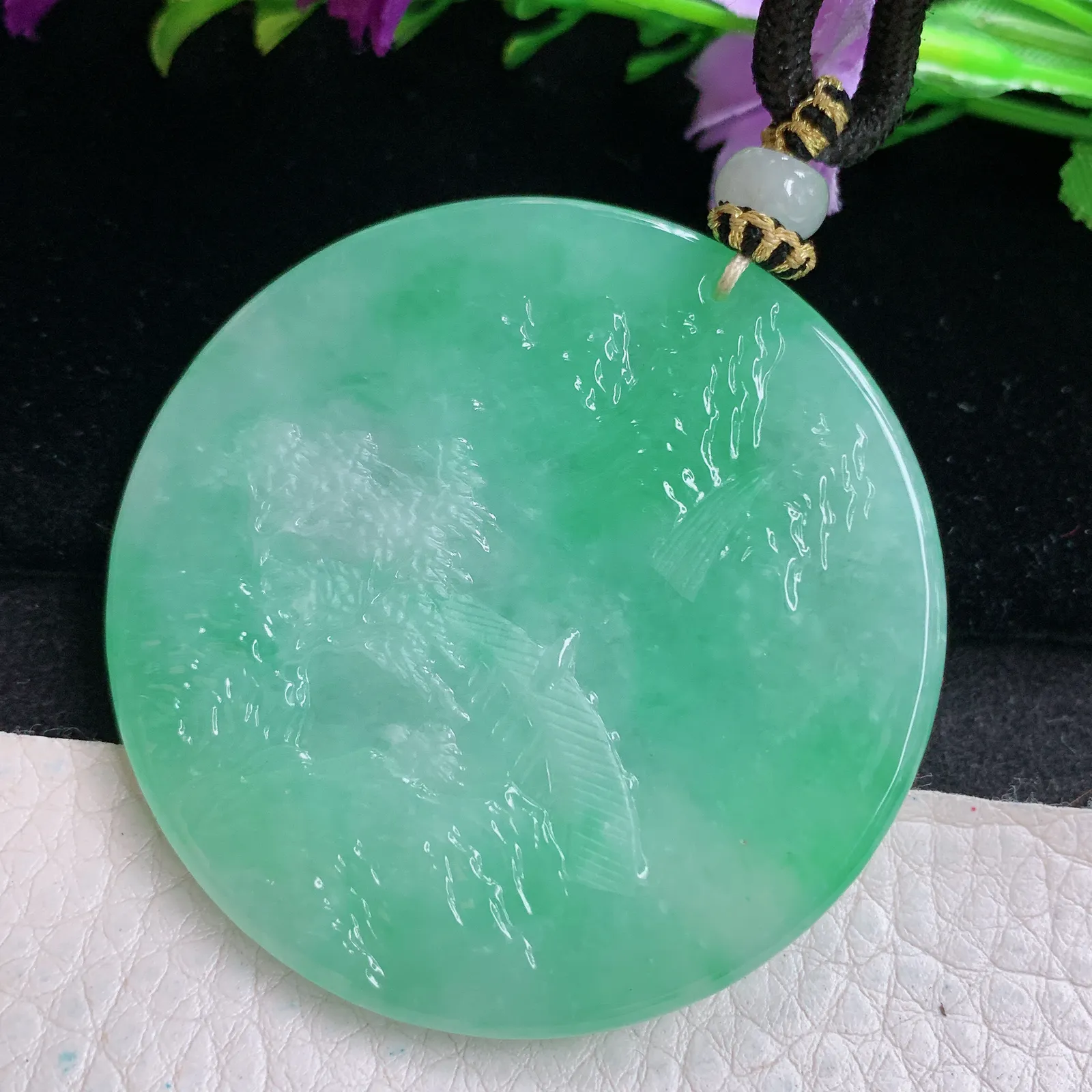 yl实拍53.3*5.3缅甸翡翠精雕阳绿山水 大好河山圆牌玉吊坠 玉挂坠