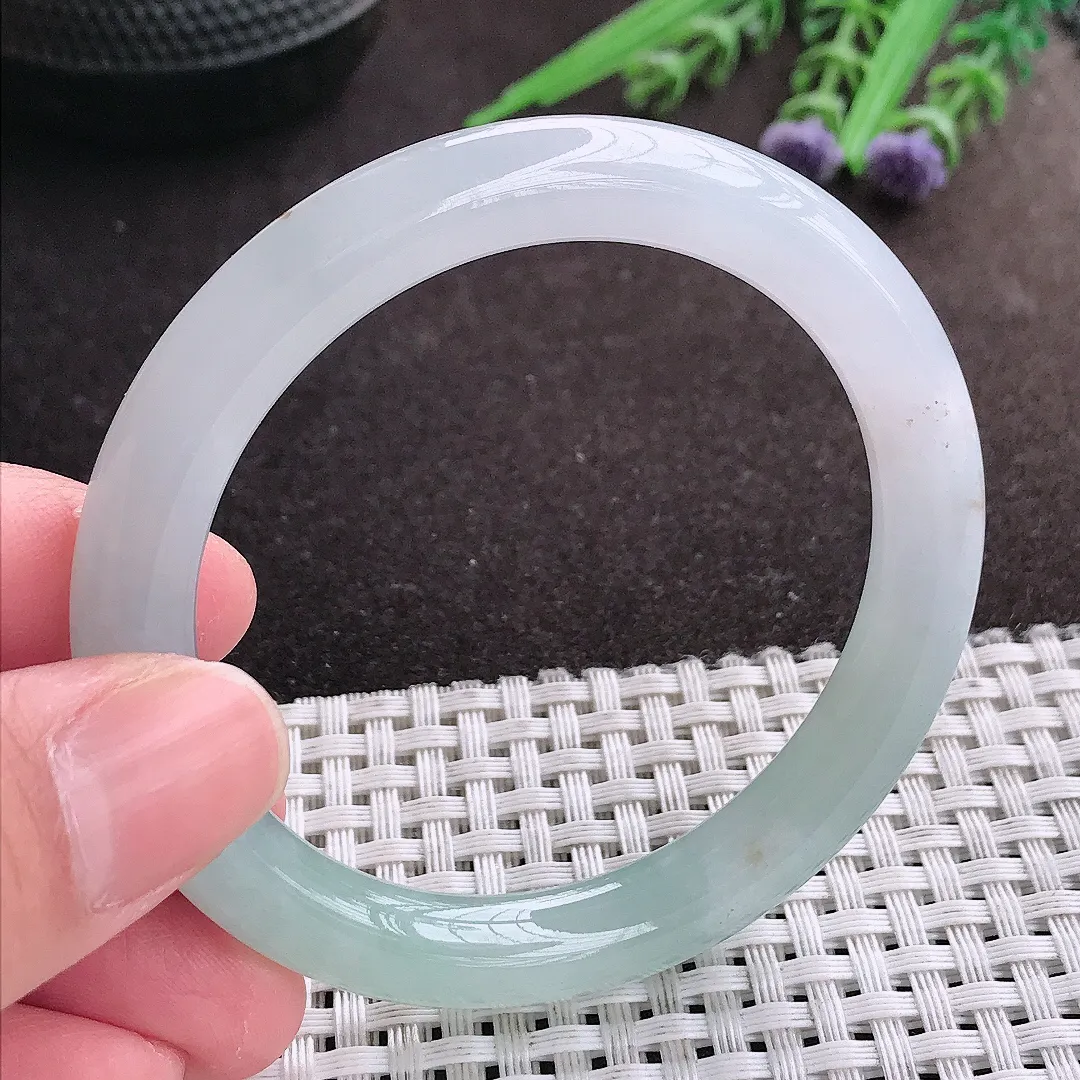 实拍A货翡翠52.5/8.3/8.6老坑冰胶水灵冰晴圆条手镯翡翠玉镯女款