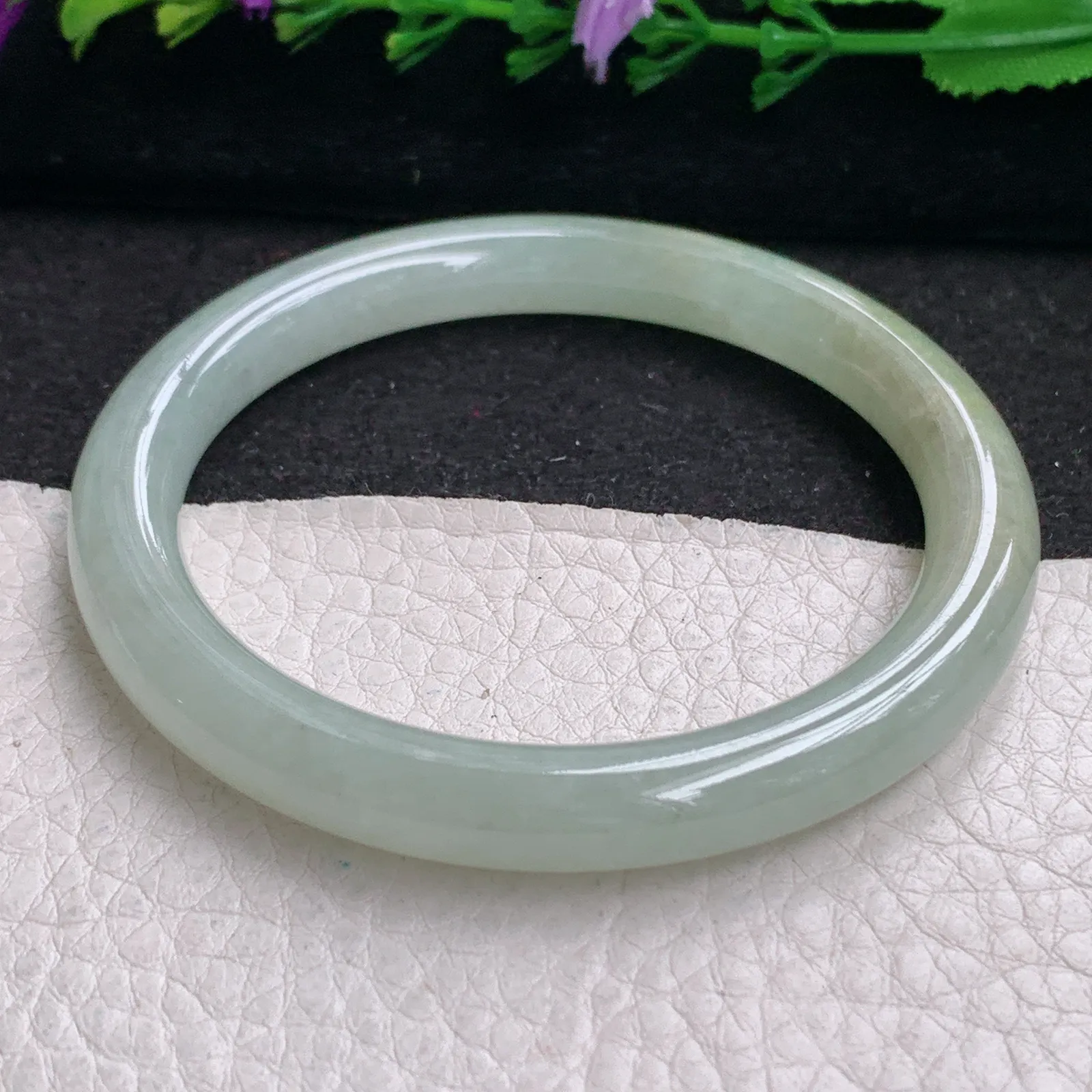 ll实拍55*8美人镯 缅甸翡翠精美冰双彩秀气圆条玉手镯 叮当镯