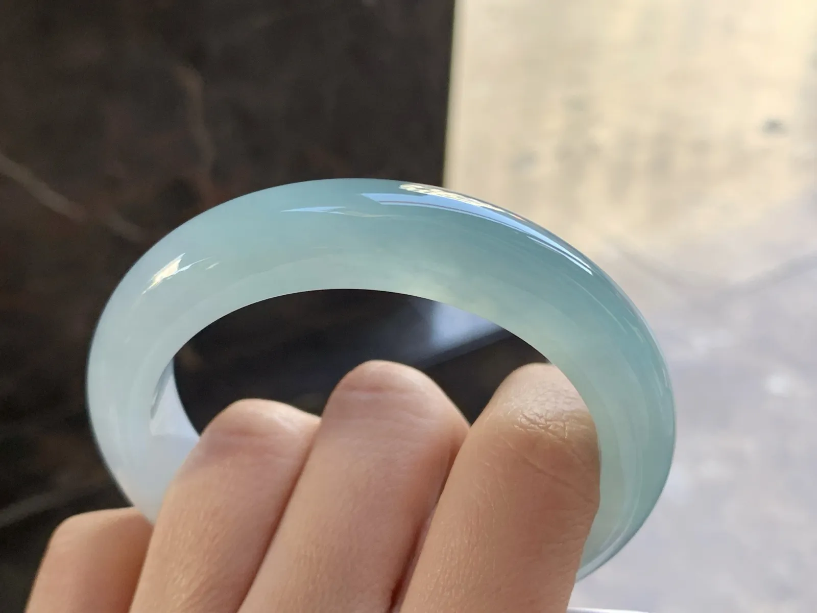 55.5-12.5-9

冰蓝手镯^_^水润冰透 清新