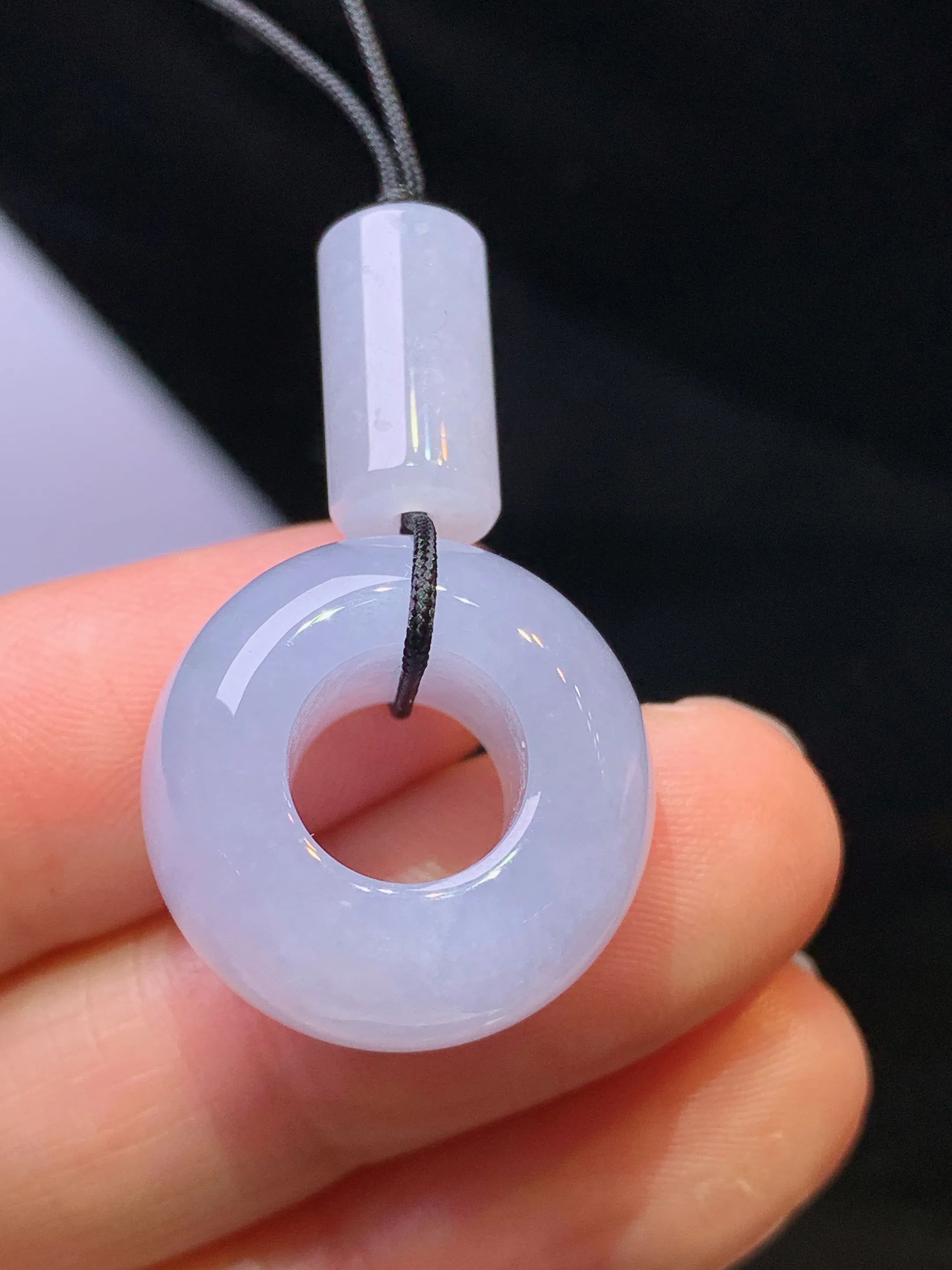 紫罗兰路路通吊坠 玉质细腻 色泽艳丽清新 整体尺寸19.2*19.2*12.2