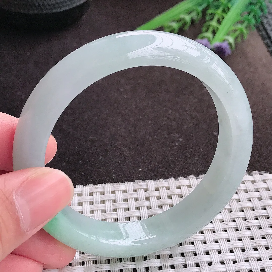 实拍A货翡翠57/12.3/8.5老坑冰胶水灵飘绿手镯宽边翡翠玉镯