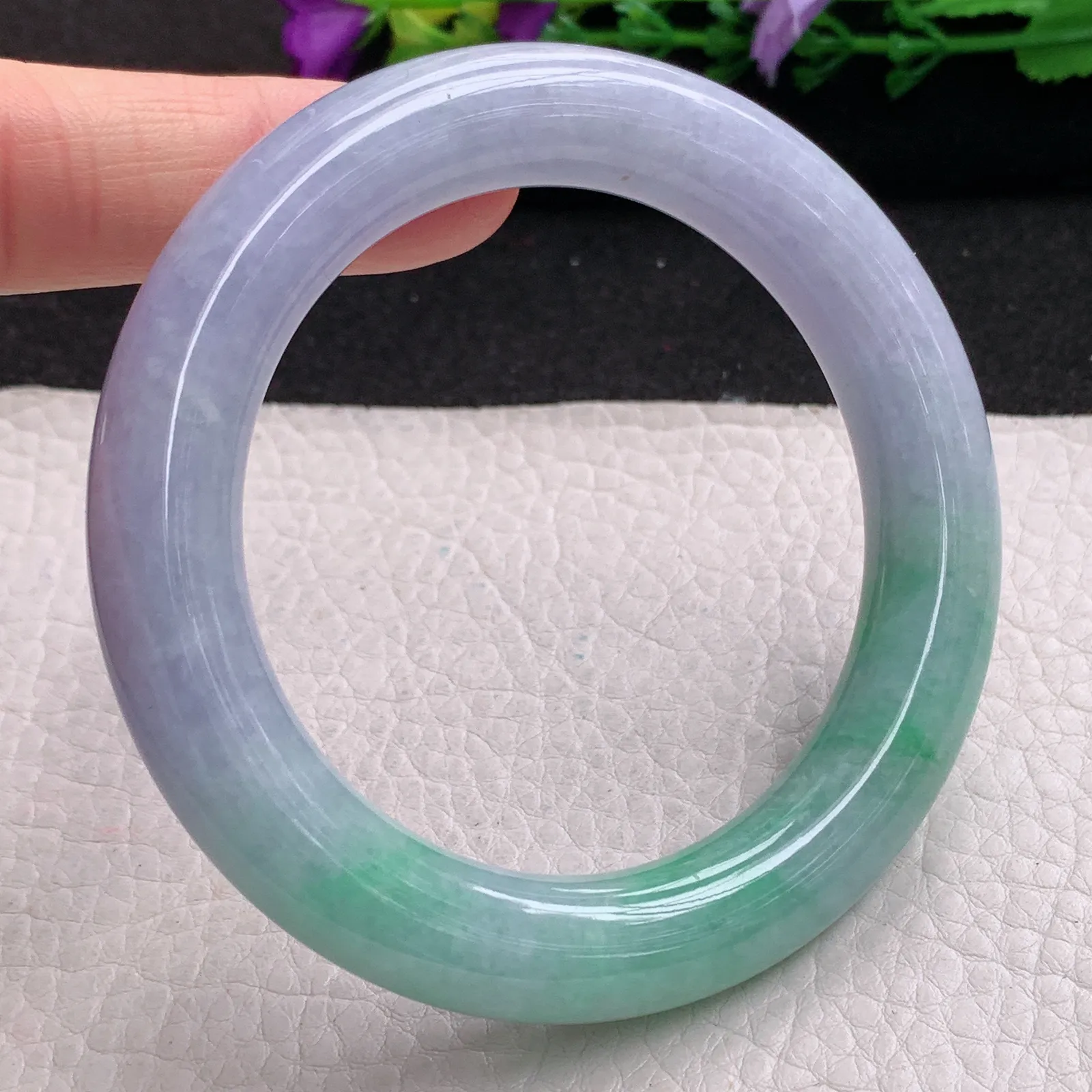 ll实拍56*11.6胖圆镯 缅甸翡翠精美春带彩圆条玉手镯 玉手环