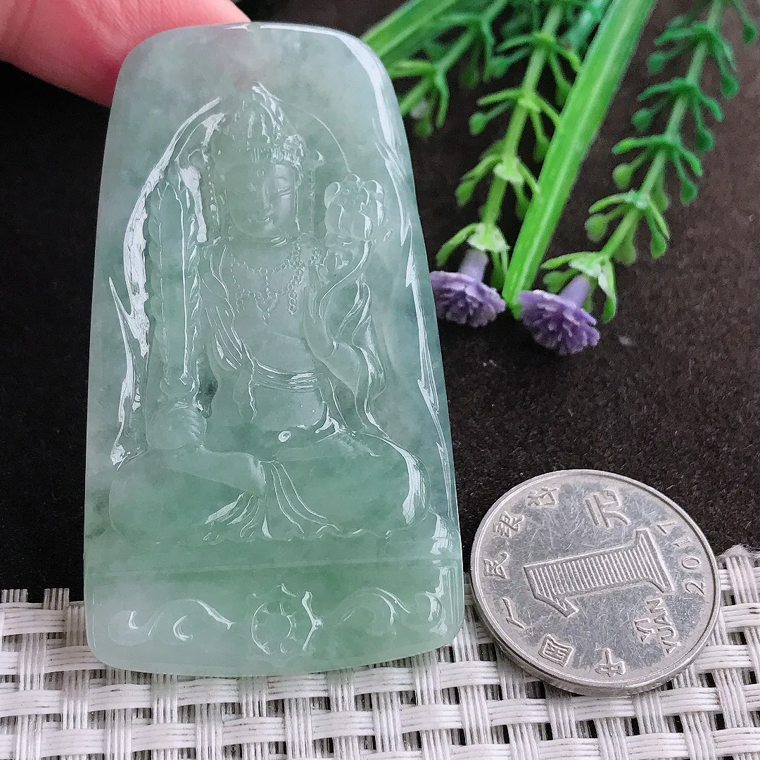 实拍A货翡翠63.3/35.8/5.6老坑冰胶水灵冰晴绿虚空藏菩萨吊坠翡翠挂件