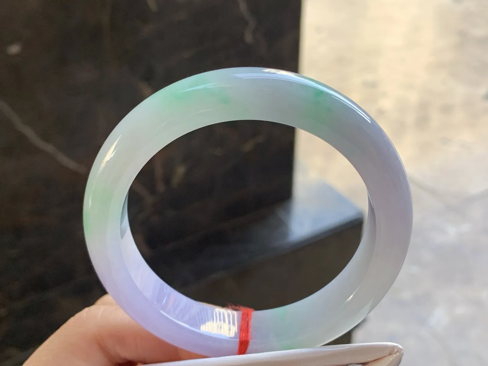 58-12.8-9.3

春带彩手镯^_^鲜艳 玉质温润