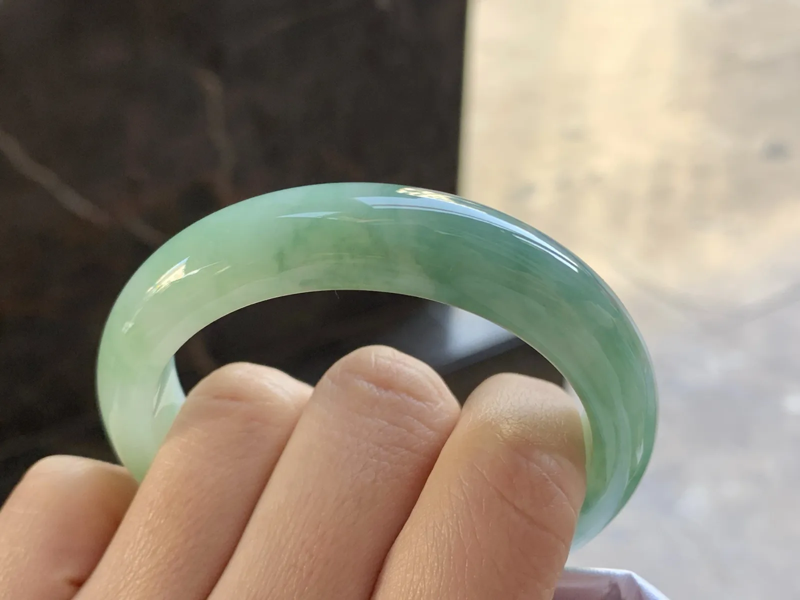 52-13-8.1

绿色手镯^_^鲜艳 细腻