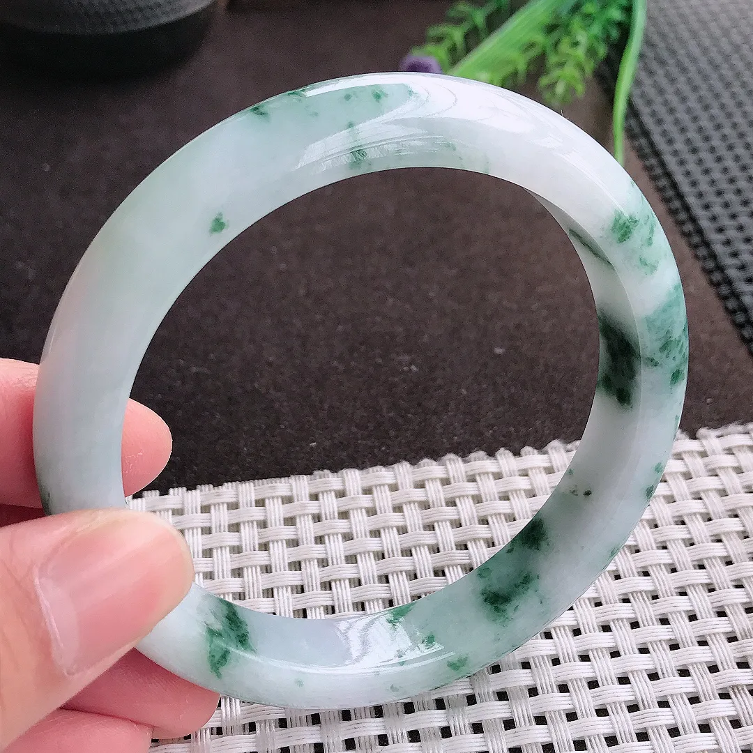 实拍A货翡翠62.5/12.5/8.8大圈口老坑精美温润飘花手镯宽边翡翠玉镯