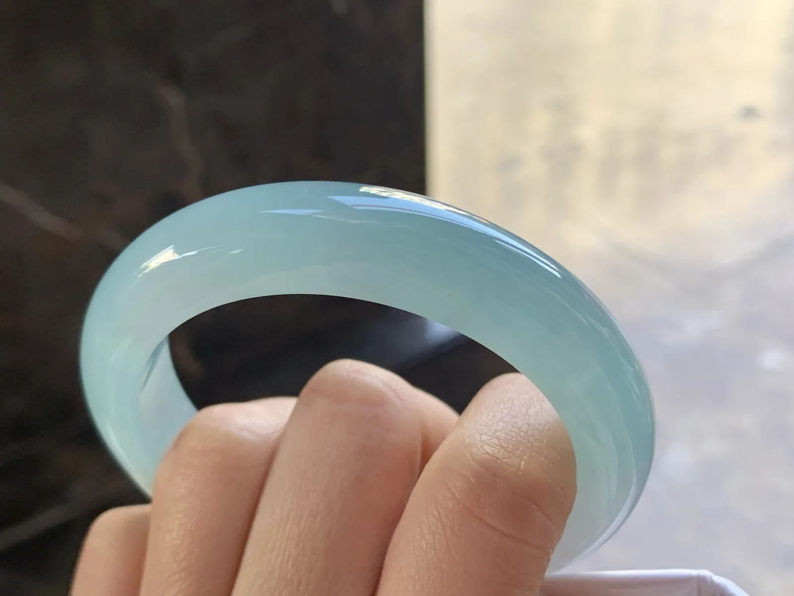 55.5-12.5-9

冰蓝手镯^_^水润冰透 清新