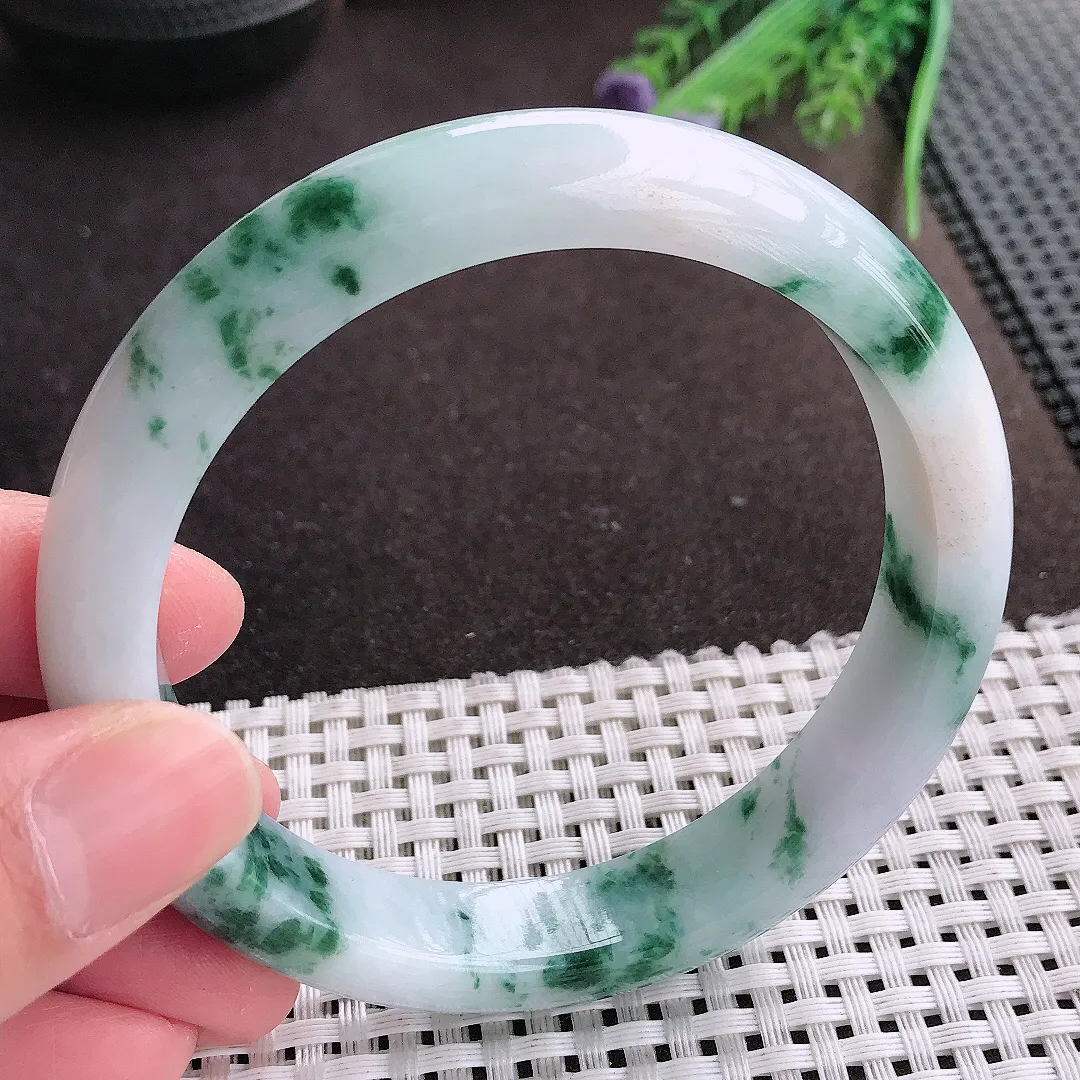 实拍A货翡翠62.5/12.5/8.8大圈口老坑精美温润飘花手镯宽边翡翠玉镯