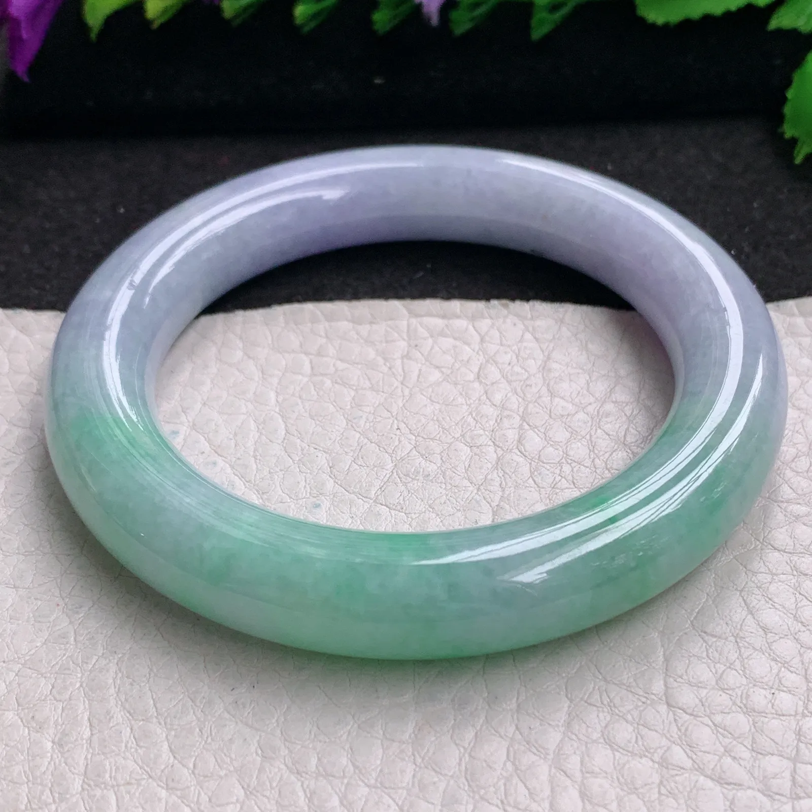 ll实拍56*11.6胖圆镯 缅甸翡翠精美春带彩圆条玉手镯 玉手环