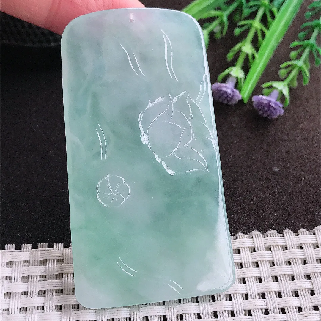 实拍A货翡翠70.6/39/5.5老坑冰胶水灵冰晴绿文殊菩萨吊坠翡翠玉牌挂件